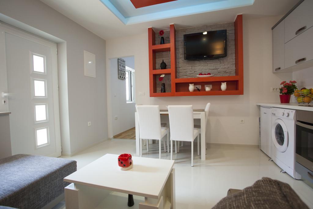 Lara Apartments Makarska Room photo